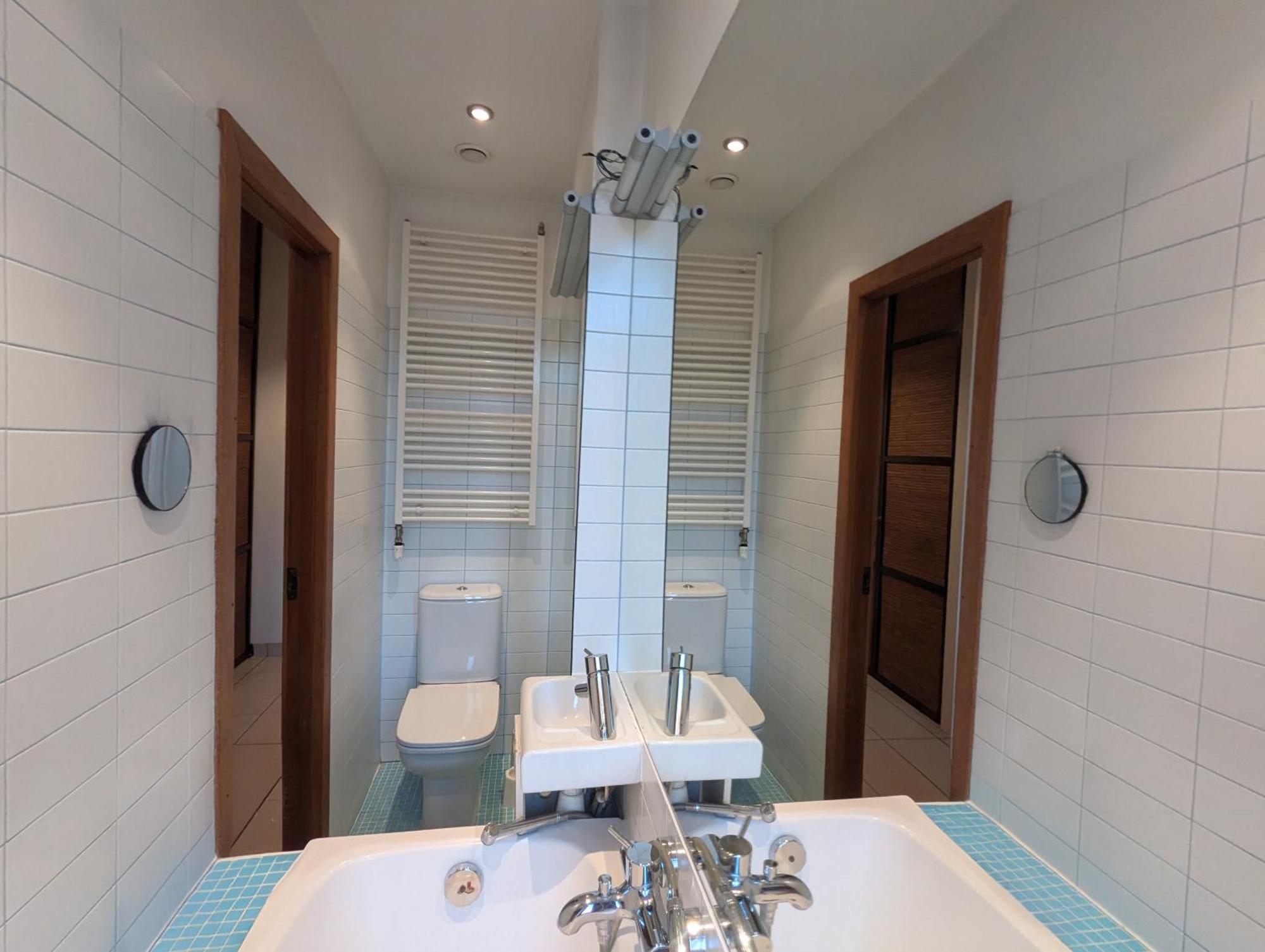Midcentury Modern, Quiet, 40M Studio With Bath Riga Bagian luar foto