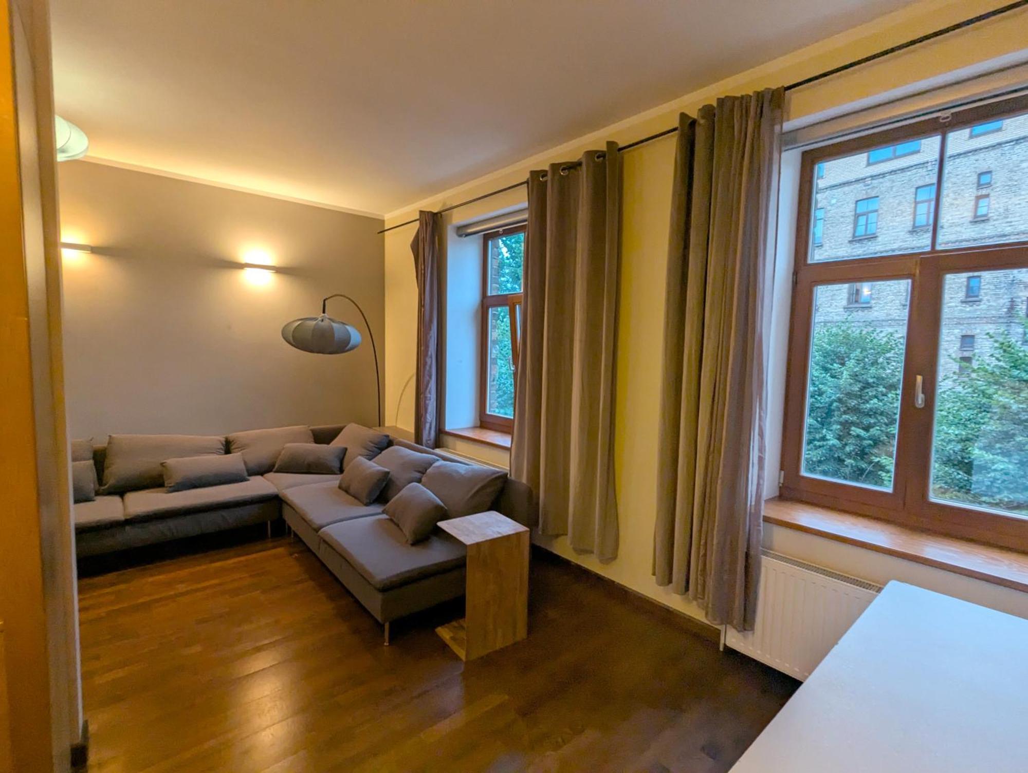 Midcentury Modern, Quiet, 40M Studio With Bath Riga Bagian luar foto